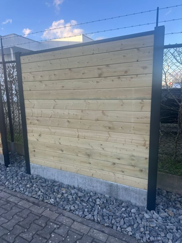 564769048_1368819958576943_3487652696481586778_n-1.jpg ME-HA PAKKET – tand&groef – 40 M