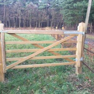 IMG_7919-e1494325632708-2.jpg Farm Gate 210 BR x 120 H