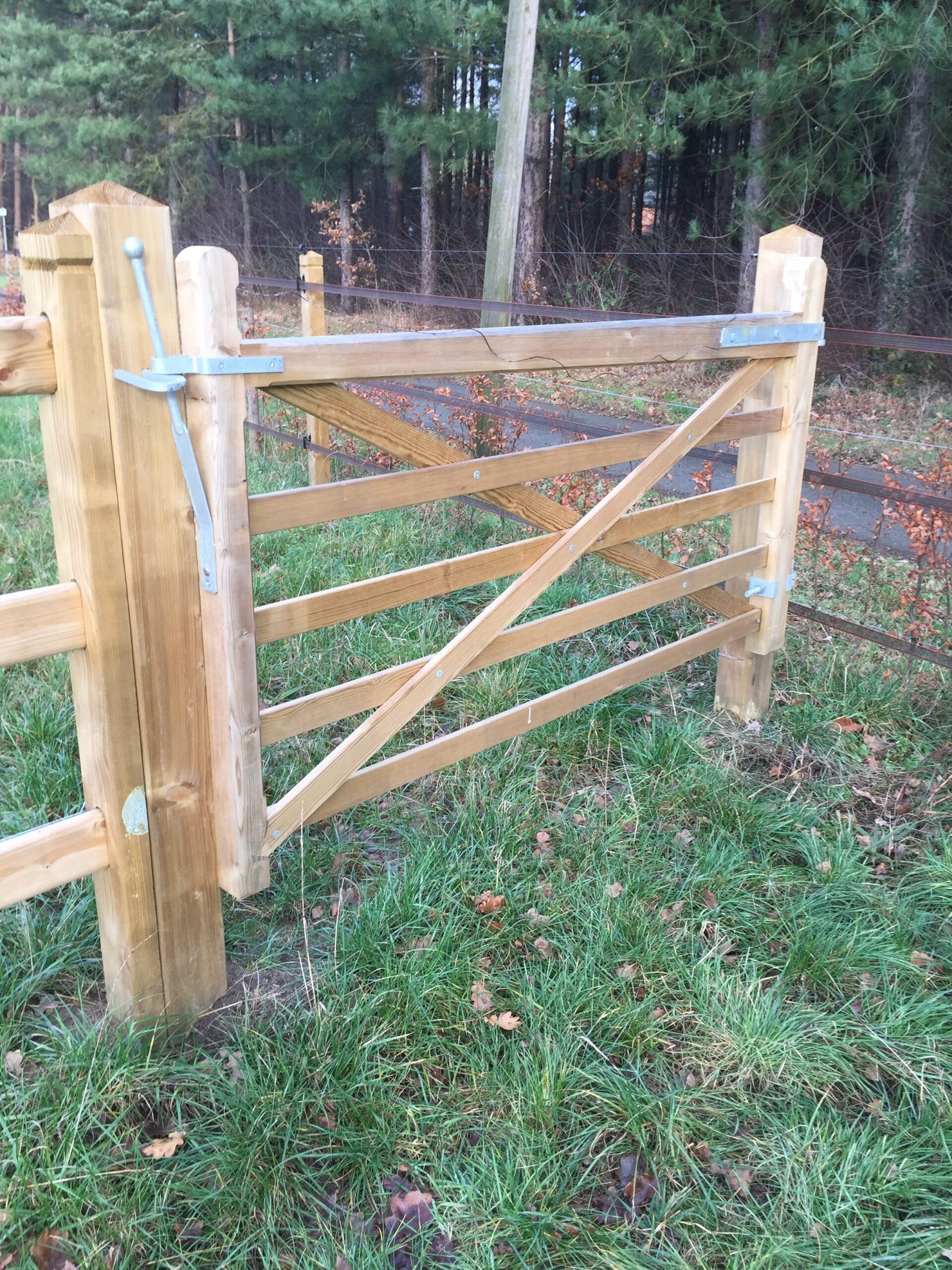 Farm gate  150 BR x 120 H
