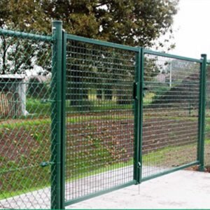Dubbele tuinpoort met ronde palen – gelast gaas 50×50